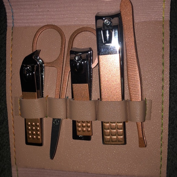 **NEW** Never used 12 piece manicure set - Picture 3 of 4